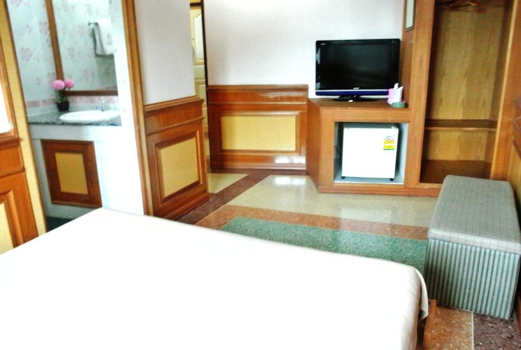 Rose Garden Hotel Phra Nakhon Si Ayutthaya Quarto foto